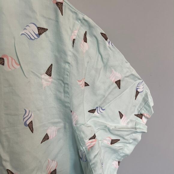 White Cross Ice Cream Cone Scrub Top Plus Size XXL - Picture 5 of 8